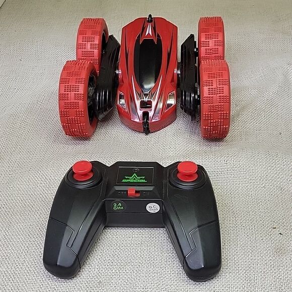 3 Stunt Car Double Side Roll Race Stunt Cars with remotes - Picture 2 of 11